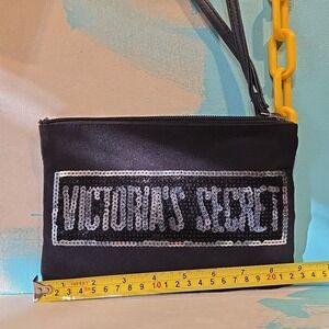 Victoria's Secret Black Sequin Wristlet Logo Bag 9x6 Sequins Chic Cute Sparkles‎